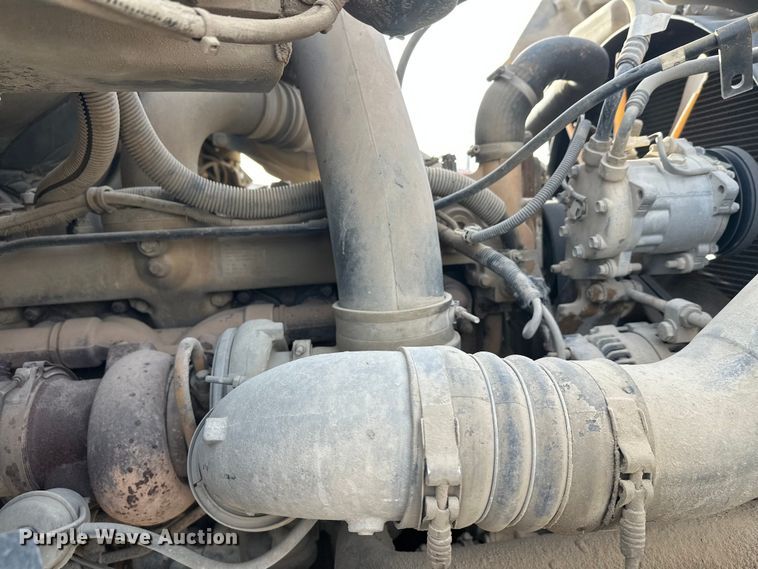 image for item DT6433 1999 Sterling L-Line truck cab and chassis