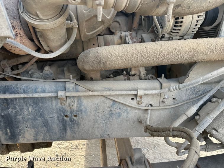 image for item DT6433 1999 Sterling L-Line truck cab and chassis