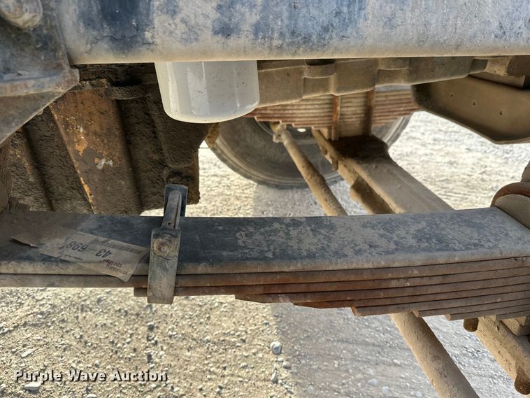 image for item DT6433 1999 Sterling L-Line truck cab and chassis