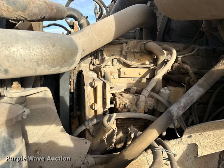 image for item DT6433 1999 Sterling L-Line truck cab and chassis