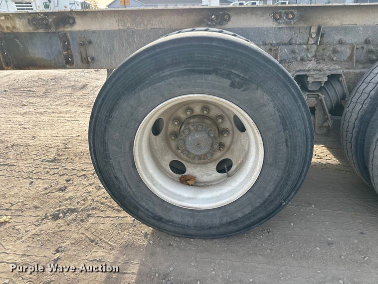 image for item DT6433 1999 Sterling L-Line truck cab and chassis