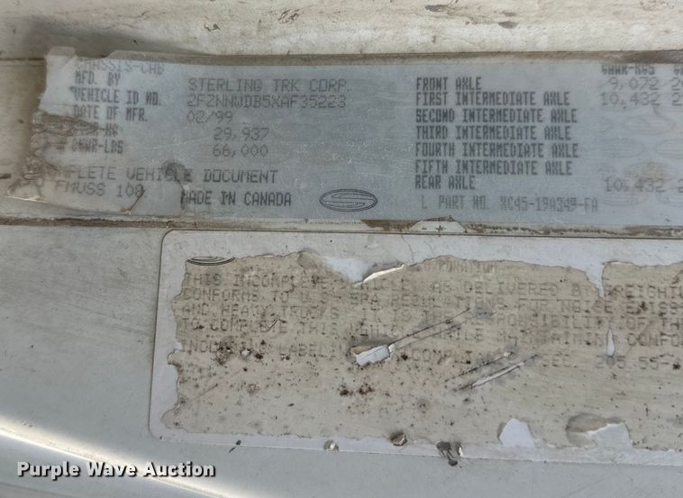 image for item DT6433 1999 Sterling L-Line truck cab and chassis