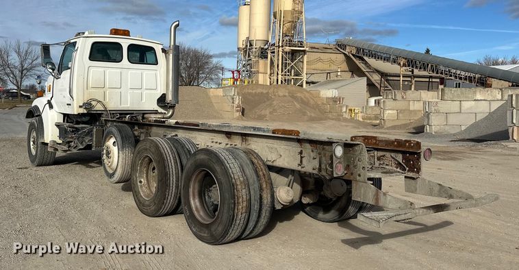 image for item DT6434 2003 Sterling L-Line truck cab and chassis