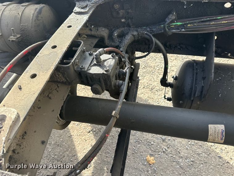 image for item DT6434 2003 Sterling L-Line truck cab and chassis