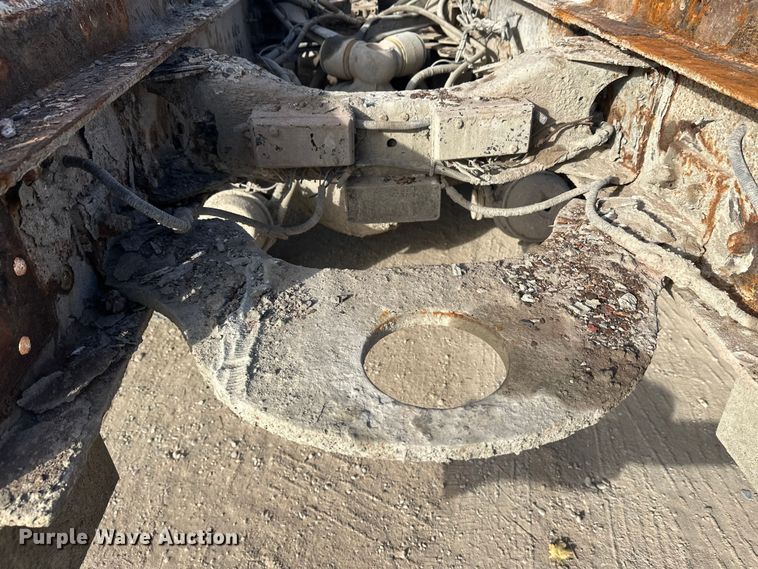 image for item DT6434 2003 Sterling L-Line truck cab and chassis