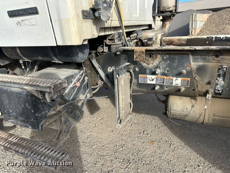 image for item DT6434 2003 Sterling L-Line truck cab and chassis