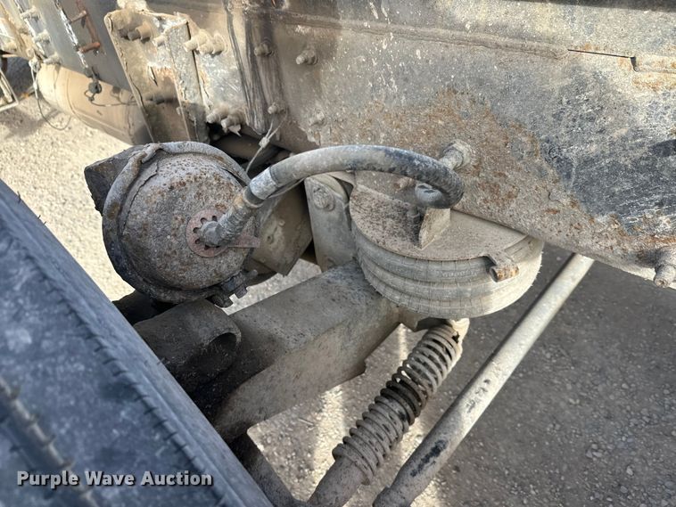 image for item DT6434 2003 Sterling L-Line truck cab and chassis