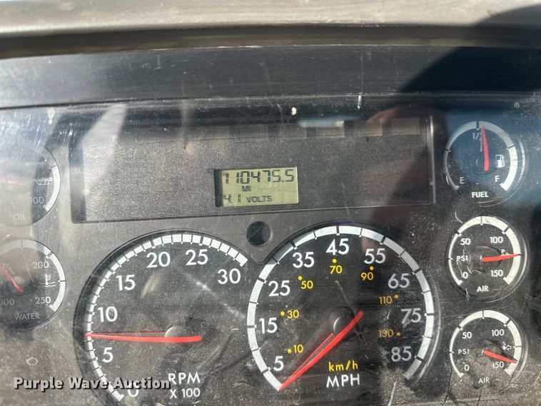 image for item DT6434 2003 Sterling L-Line truck cab and chassis