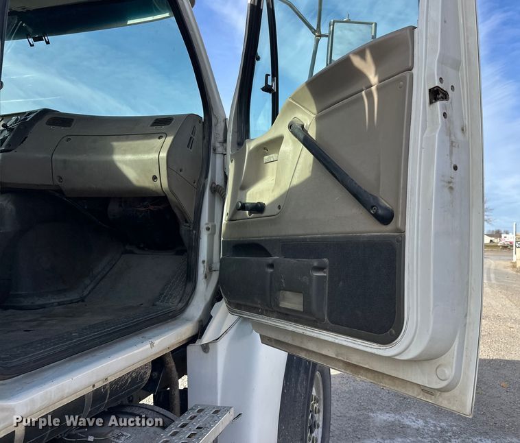 image for item DT6434 2003 Sterling L-Line truck cab and chassis