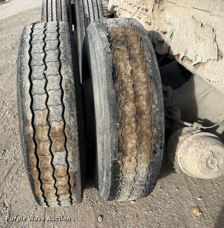 image for item DT6434 2003 Sterling L-Line truck cab and chassis