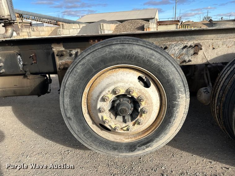 image for item DT6434 2003 Sterling L-Line truck cab and chassis