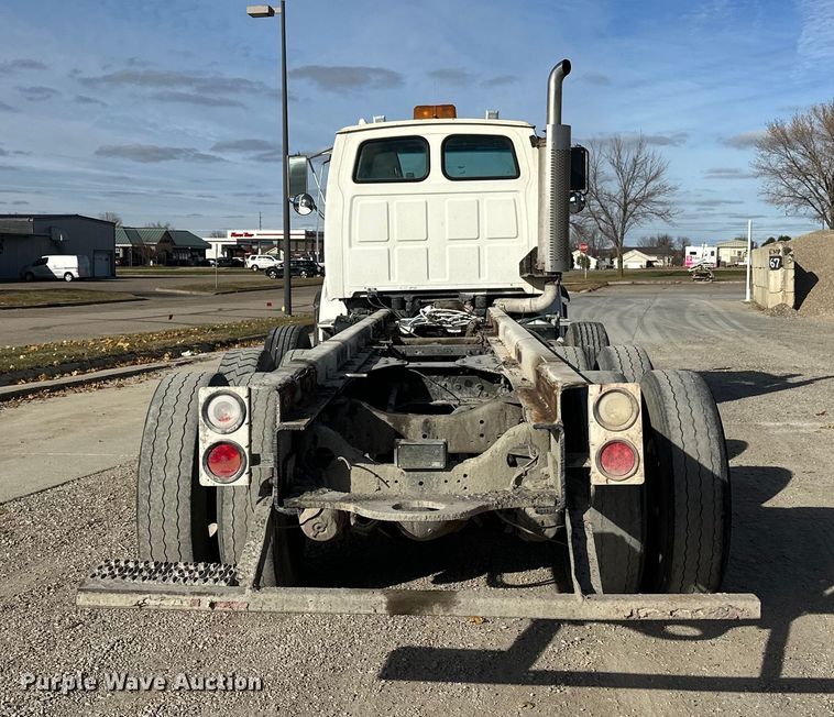image for item DT6435 1999 Sterling L-Line truck cab and chassis