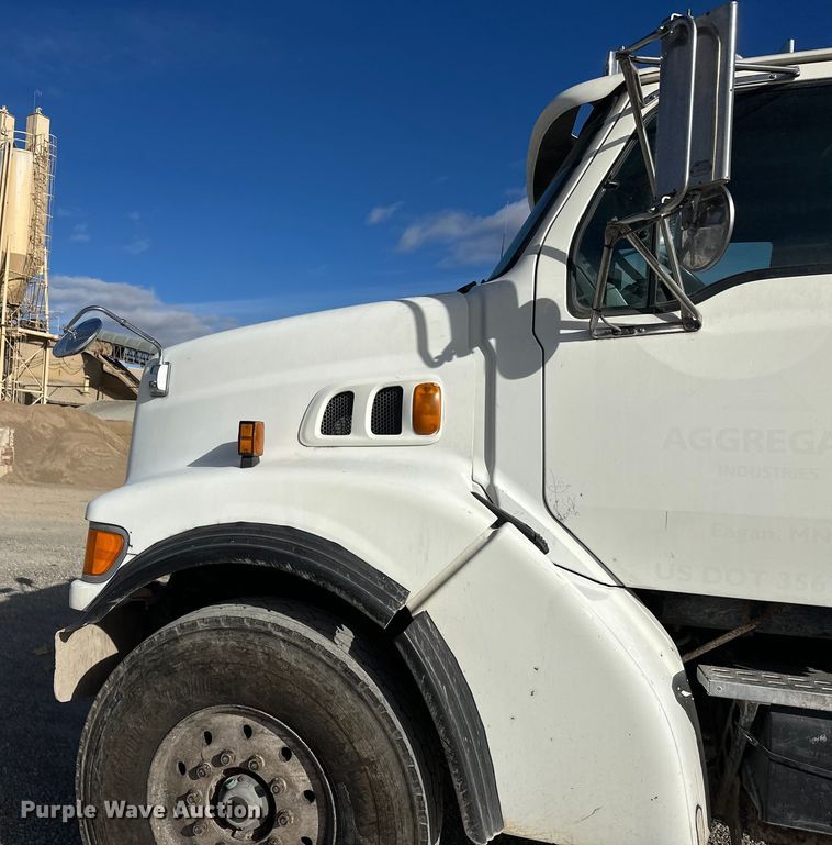 image for item DT6435 1999 Sterling L-Line truck cab and chassis