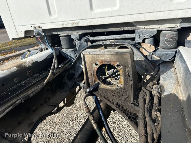 image for item DT6435 1999 Sterling L-Line truck cab and chassis