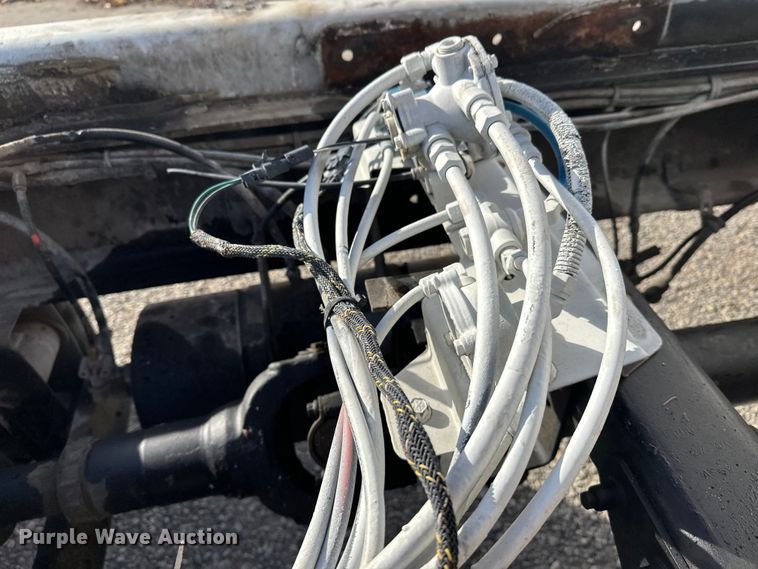 image for item DT6435 1999 Sterling L-Line truck cab and chassis