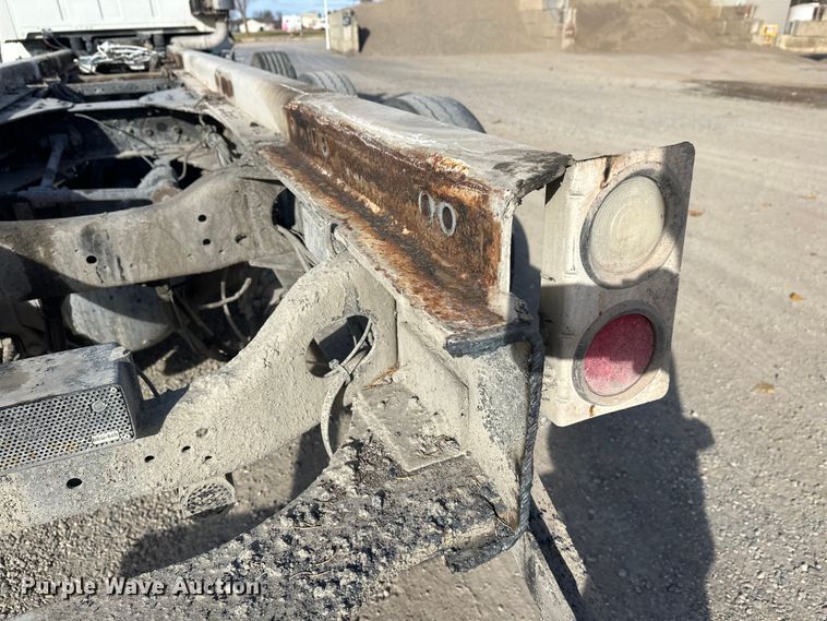 image for item DT6435 1999 Sterling L-Line truck cab and chassis