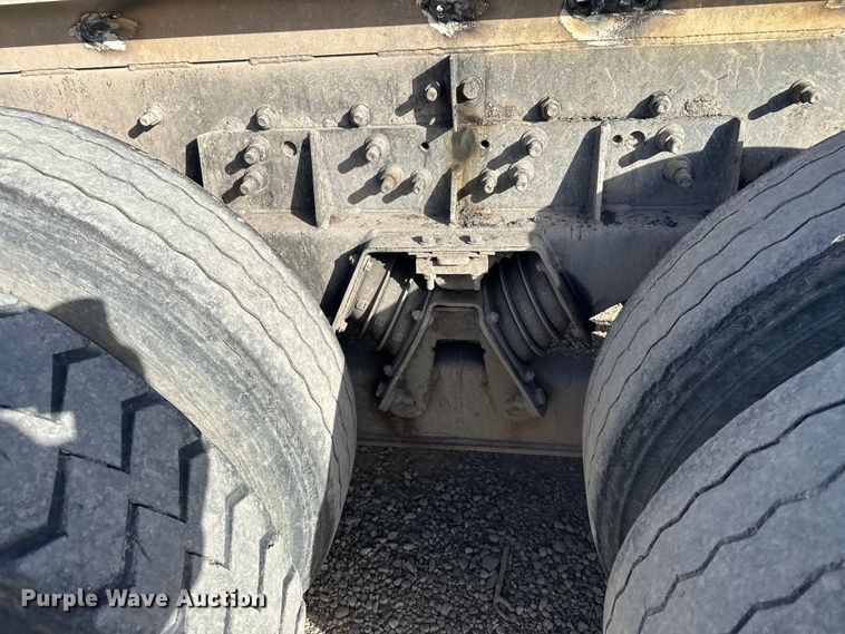 image for item DT6435 1999 Sterling L-Line truck cab and chassis