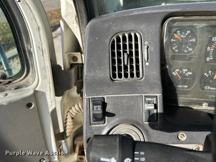 image for item DT6435 1999 Sterling L-Line truck cab and chassis