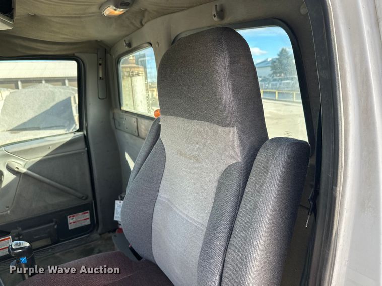 image for item DT6435 1999 Sterling L-Line truck cab and chassis