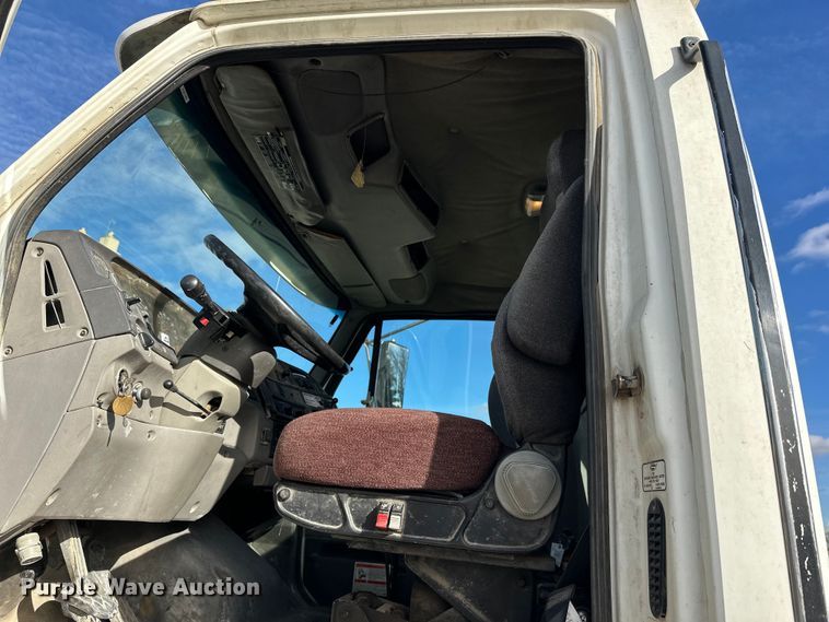 image for item DT6435 1999 Sterling L-Line truck cab and chassis