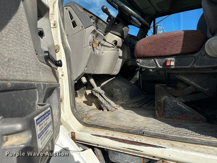 image for item DT6435 1999 Sterling L-Line truck cab and chassis