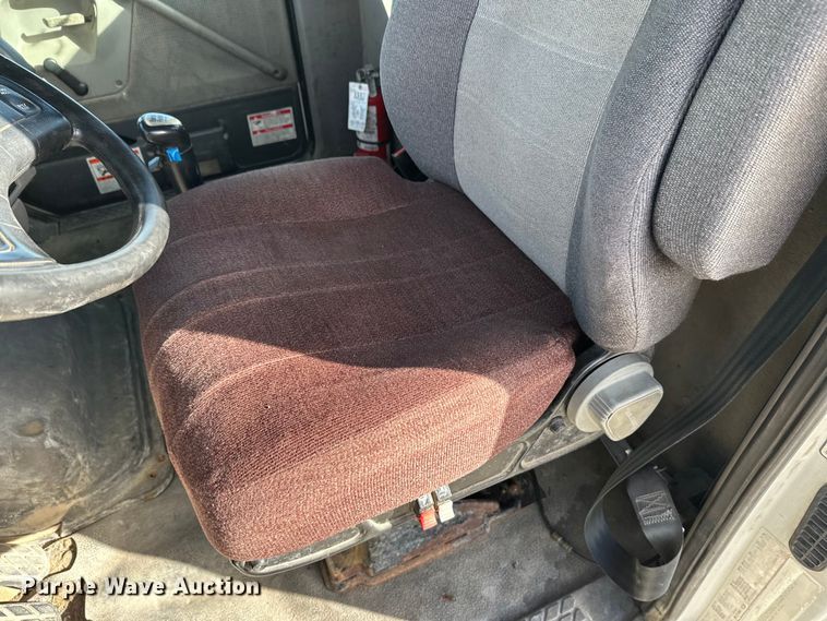 image for item DT6435 1999 Sterling L-Line truck cab and chassis