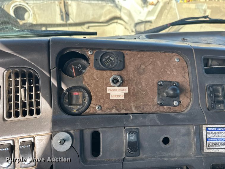 image for item DT6435 1999 Sterling L-Line truck cab and chassis