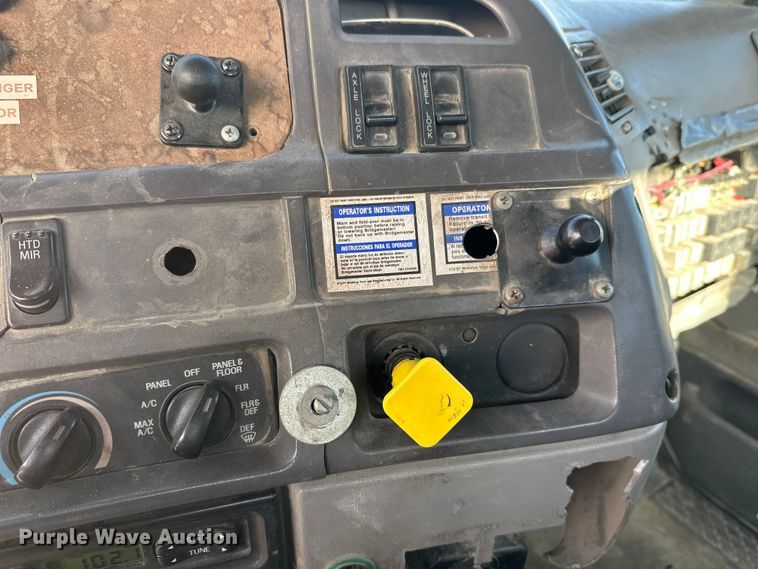 image for item DT6435 1999 Sterling L-Line truck cab and chassis