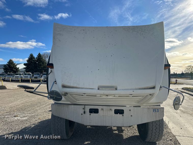 image for item DT6435 1999 Sterling L-Line truck cab and chassis