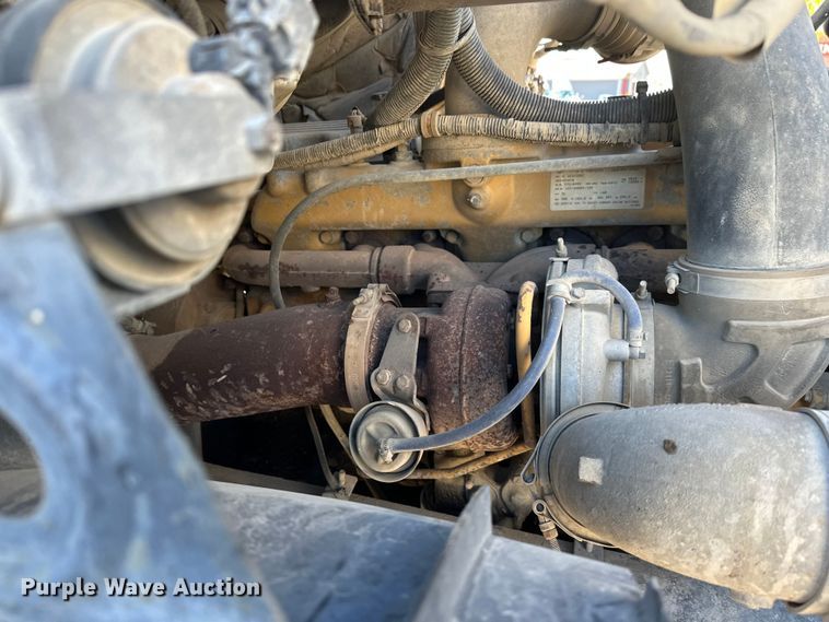 image for item DT6435 1999 Sterling L-Line truck cab and chassis