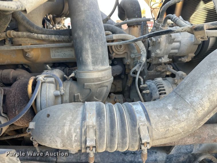 image for item DT6435 1999 Sterling L-Line truck cab and chassis