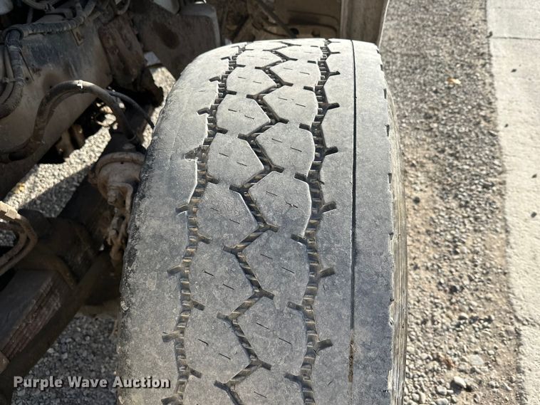 image for item DT6435 1999 Sterling L-Line truck cab and chassis