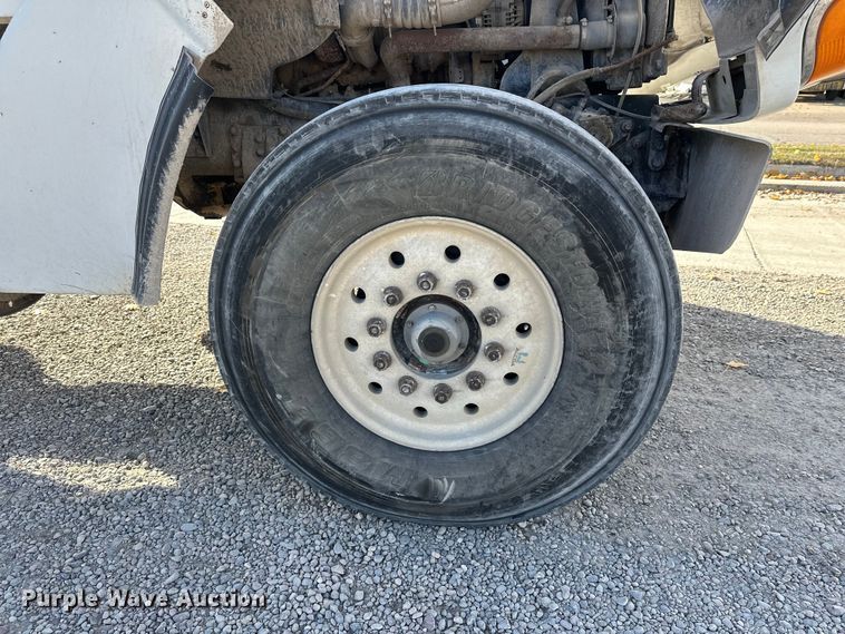 image for item DT6435 1999 Sterling L-Line truck cab and chassis