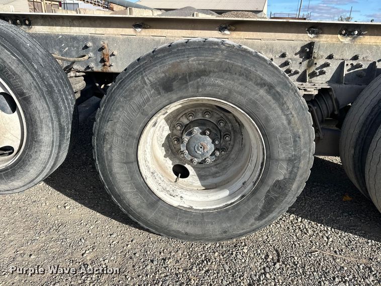 image for item DT6435 1999 Sterling L-Line truck cab and chassis