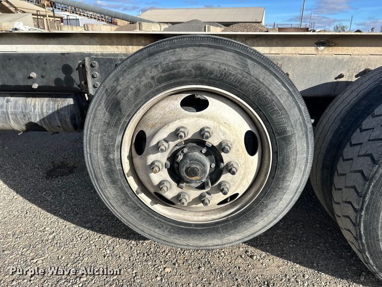 image for item DT6435 1999 Sterling L-Line truck cab and chassis