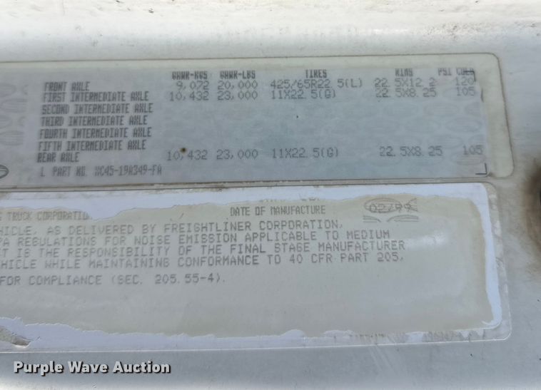 image for item DT6435 1999 Sterling L-Line truck cab and chassis