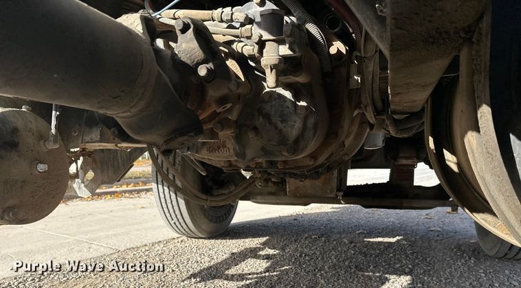 image for item DT6436 1999 Sterling L-Line truck cab and chassis