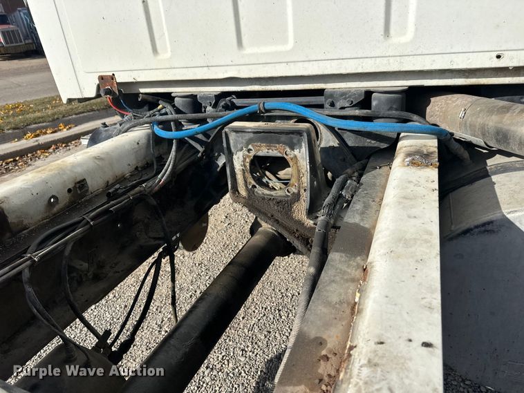 image for item DT6436 1999 Sterling L-Line truck cab and chassis