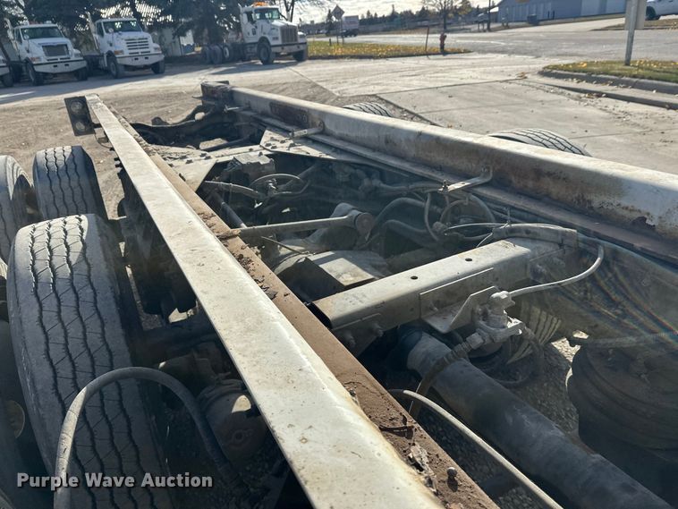 image for item DT6436 1999 Sterling L-Line truck cab and chassis