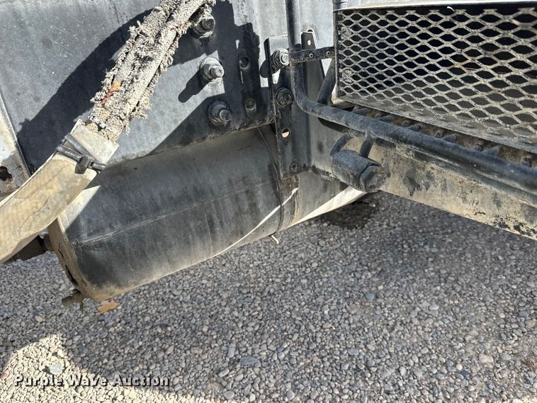 image for item DT6436 1999 Sterling L-Line truck cab and chassis