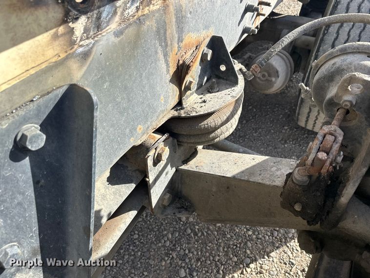 image for item DT6436 1999 Sterling L-Line truck cab and chassis