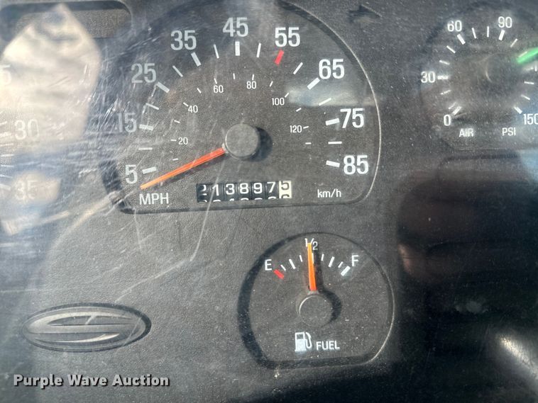 image for item DT6436 1999 Sterling L-Line truck cab and chassis