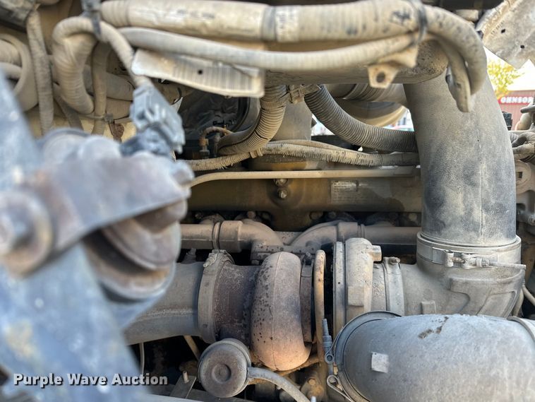 image for item DT6436 1999 Sterling L-Line truck cab and chassis