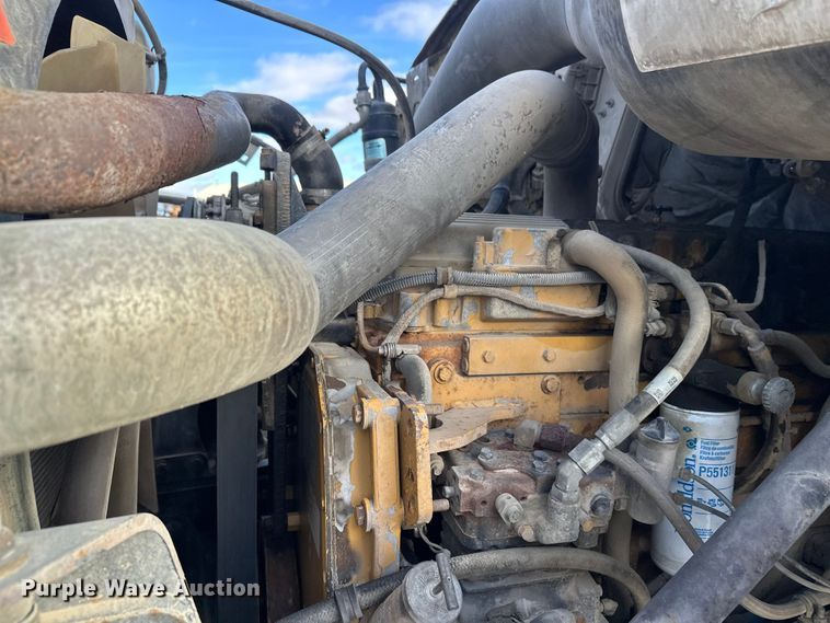 image for item DT6436 1999 Sterling L-Line truck cab and chassis