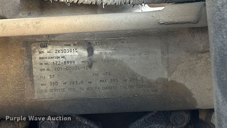 image for item DT6436 1999 Sterling L-Line truck cab and chassis