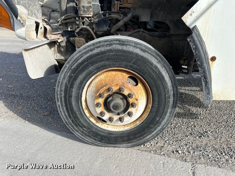 image for item DT6436 1999 Sterling L-Line truck cab and chassis