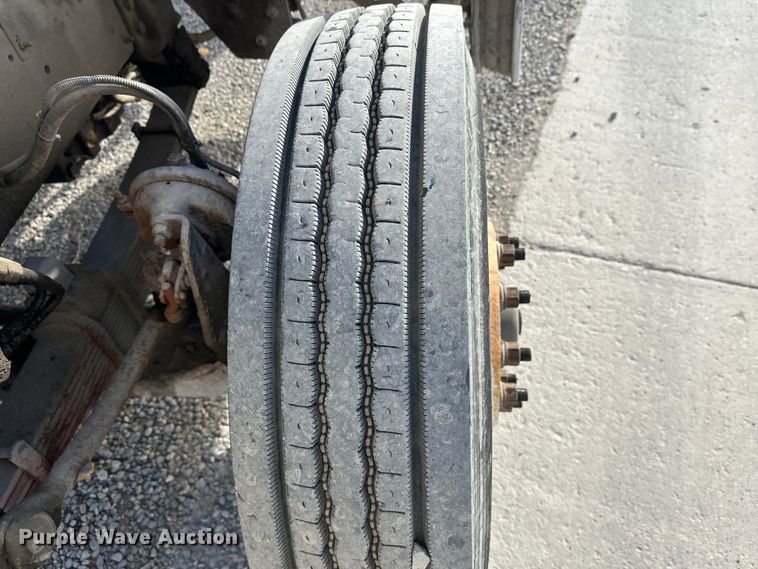 image for item DT6436 1999 Sterling L-Line truck cab and chassis