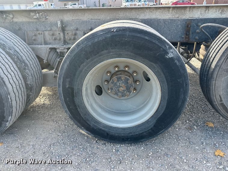 image for item DT6436 1999 Sterling L-Line truck cab and chassis