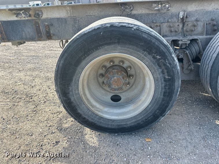 image for item DT6436 1999 Sterling L-Line truck cab and chassis