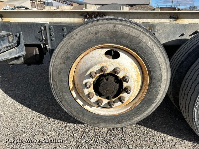 image for item DT6436 1999 Sterling L-Line truck cab and chassis